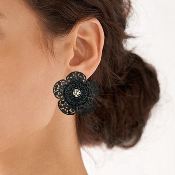 LES BERNARD • Vintage Filigree Black Flower Earrings - Picture 3 of 4